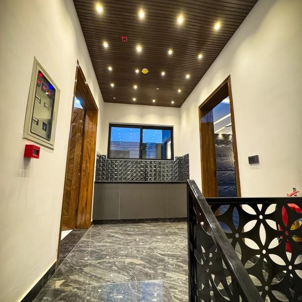 Beautiful 10 Marla House For Sale in DHA Phase 7 Lahore Pakistan-6