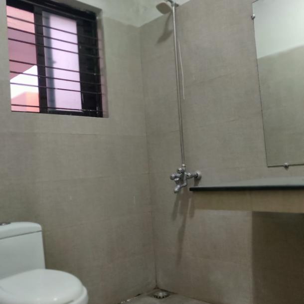 DHA Phase 3 Reasonable Price 10 Marla Full House For Rent-5