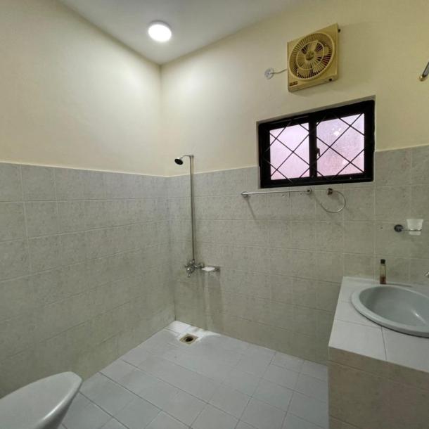 DHA Phase 3 Affordable 1 Kanal Full House For Rent-8