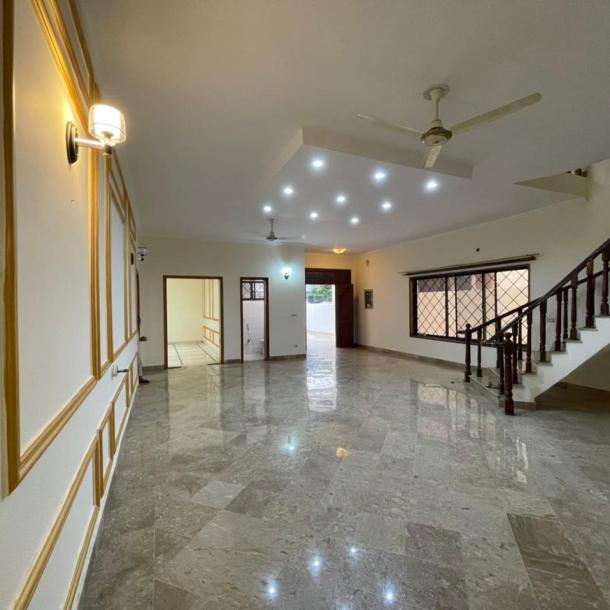 DHA Phase 3 Affordable 1 Kanal Full House For Rent-15