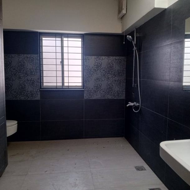 DHA Phase 4 Best Location 23 Marla Upper Portion Separate Gate For Rent-10