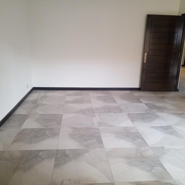 DHA Phase 4 Best Location 23 Marla Upper Portion Separate Gate For Rent-12