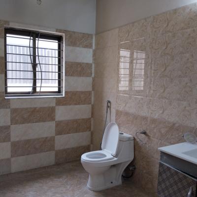 DHA Phase 6 kanal upper portion seaprate gate for rent