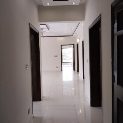 DHA Phase 6 kanal upper portion seaprate gate for rent