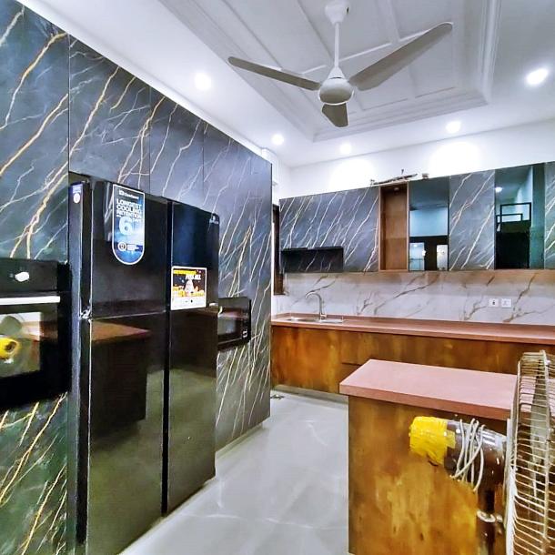 1 Kanal Most Luxury Modern Living House for Sale-10