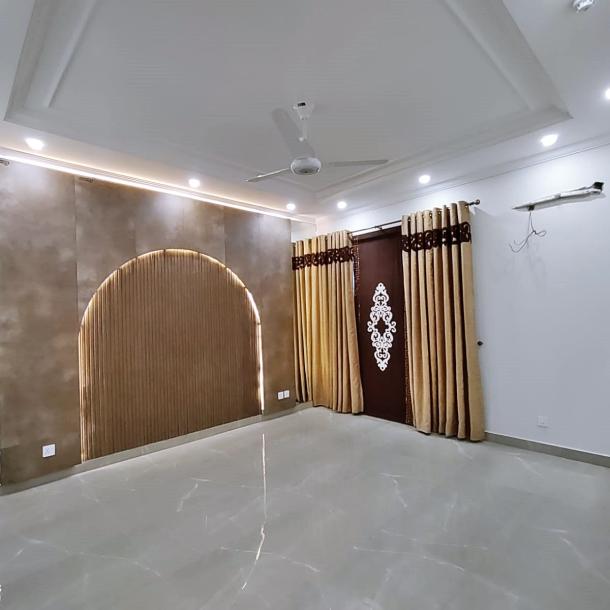 1 Kanal Most Luxury Modern Living House for Sale-12