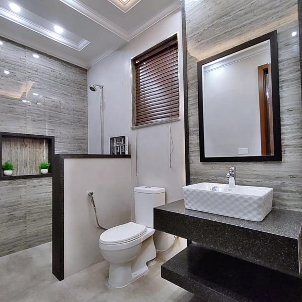 1 Kanal Most Luxury Modern Living House for Sale-15