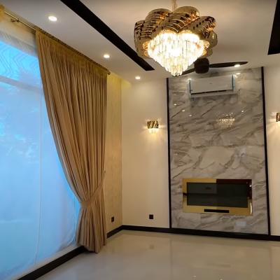 1 Kanal Most Luxury Modern Living House for Sale