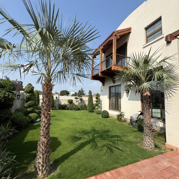 2 Kanal Superb Bungalow in Phase 8 Ex Park View DHA Lahore-3