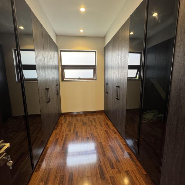 2 Kanal Superb Bungalow in Phase 8 Ex Park View DHA Lahore-6