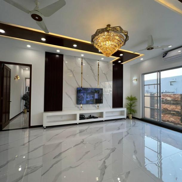 1 Kanal Most Elegent House In DHA Phase 6-6