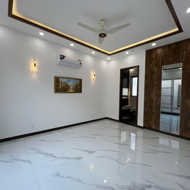 1 Kanal Most Elegent House In DHA Phase 6-11