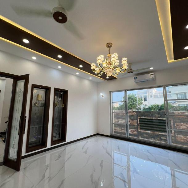 Most Pretty 1 Kanal House In DHA 9 Town-3