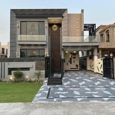 10 Marla House Double Heighted Door In DHA Phase 6