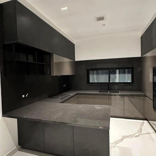 1 Kanal Very Decent House For Sale-4