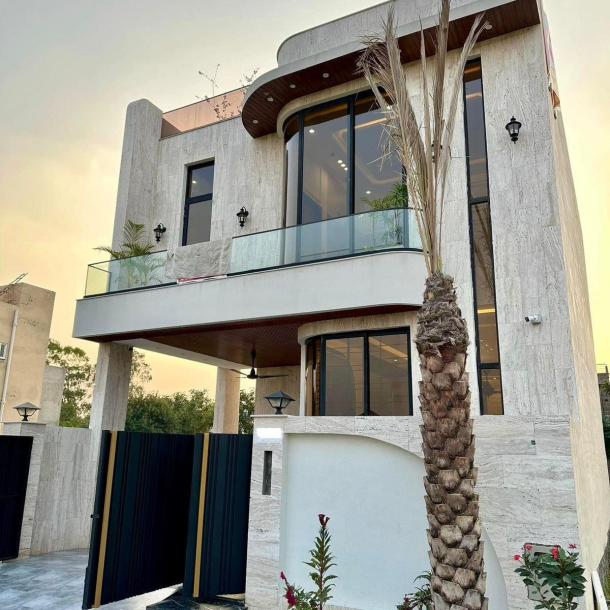 5 Marla Ultra Modern House in DHA 9 Town Lahore-4