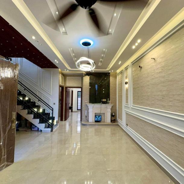 5 Marla Ultra Modern House in DHA 9 Town Lahore-18