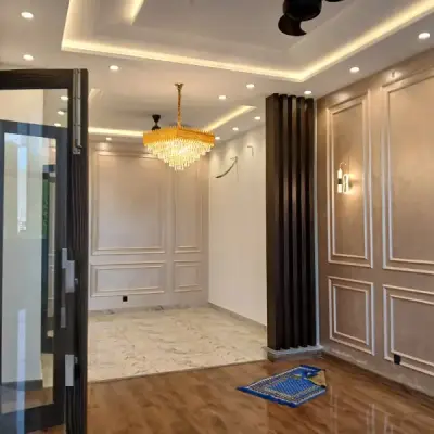 Modren 10 Marla House In DHA Phase 7 Lahore