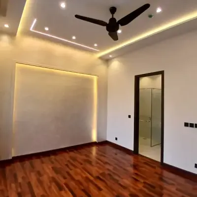 Modren 10 Marla House In DHA Phase 7 Lahore