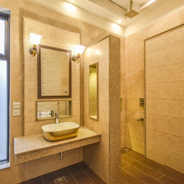 Brand New 10 Marla House For Rent With Modern Kitchen and Bathrooms, In DHA Phase 6 Lahore-14