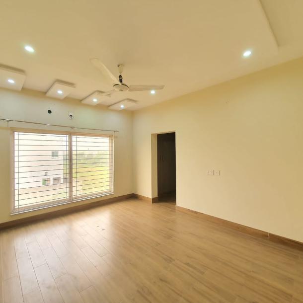 Brand New 1 Kanal Lower Portion Available For Rent In DHA Lahore Phase 3-3