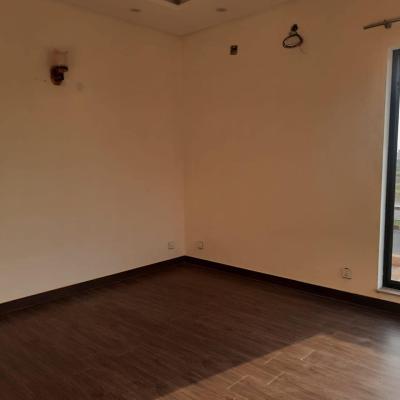 Ideal Location 1 Kanal Upper Portion Available For Sale In DHA Lahore Phase 7