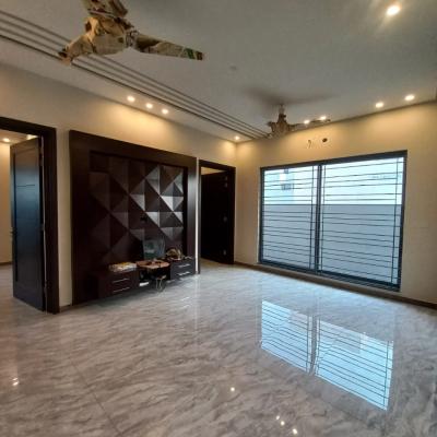 Luxury 10 Marla House Available For Rent In DHA Lahore Phase 7