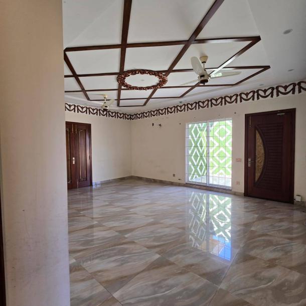 Good Condition 12 Marla Apartment Available For Rent In Askari 10 Sector S-2