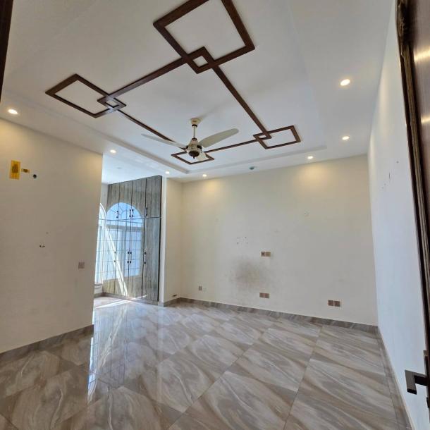 Good Condition 12 Marla Apartment Available For Rent In Askari 10 Sector S-1