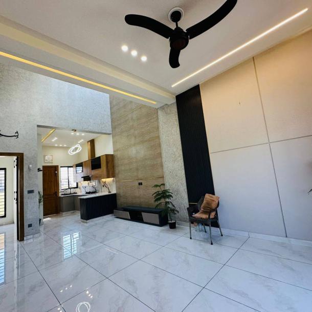 Park Facing 3 Bedroom Apartment Available For Rent In Askari 11-1