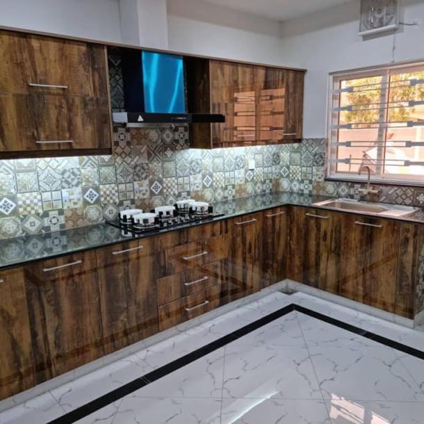 Affordable Price 10 Marla House For Sale In Bahria Town Lahore-5