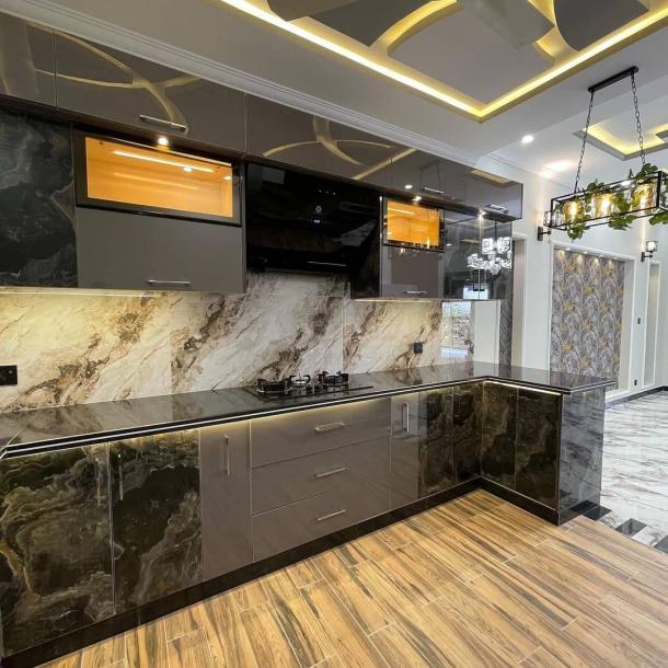 Near Gold Crest Mall 1 Kanal Lower Portion Available For Rent In DHA Lahore Phase 7-4