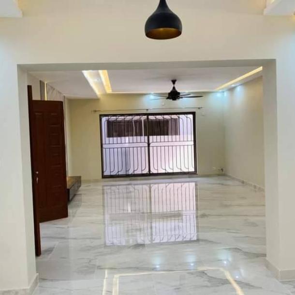 Brand New 1 Kanal Upper Portion available For Rent In DHA Lahore Phase 3-2