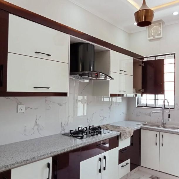 Elegant 1 Kanal Fully Furnished Upper Portion Available For Rent In DHA Phase 6 Lahore-4