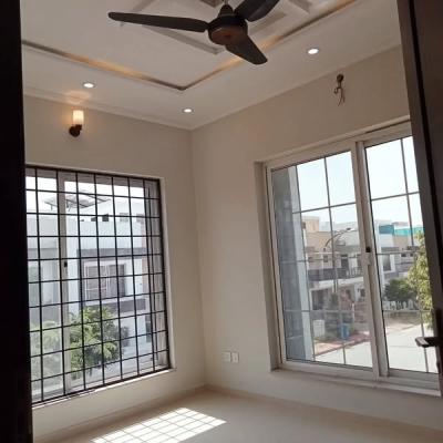 Bahria Enclave Brand New 5 Marla Corner House For Sale In Bahria Town Islamabad