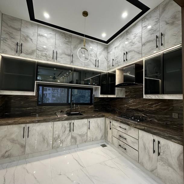 DHA Phase 7 Beautiful 1 Kanal Bangalow Available For Rent-6