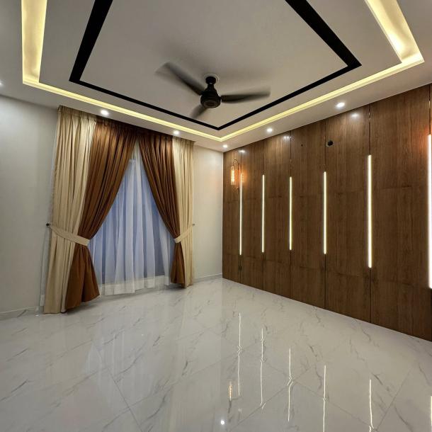 DHA Phase 7 Beautiful 1 Kanal Bangalow Available For Rent-4