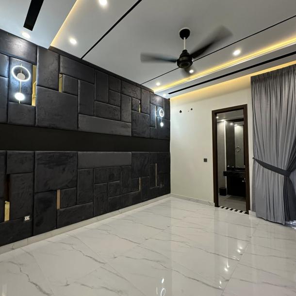 DHA Phase 7 Beautiful 1 Kanal Bangalow Available For Rent-2