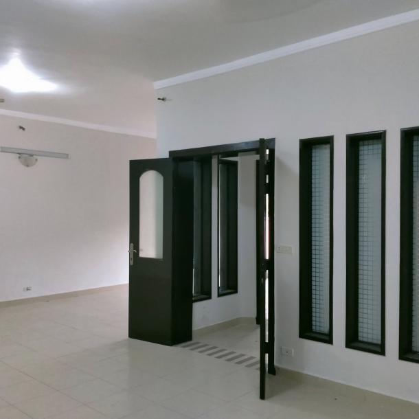 Beautiful 1 Kanal Upper Portion Available For Sale In DHA Lahore Phase 3-3