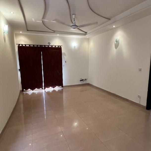 Fully Maintained 3 Bedrooms Upper Portion available For Rent In DHA Lahore Phase 4-2