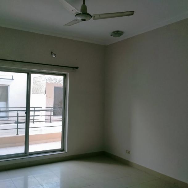 8 Marla Beautiful Safari Villas Available For Rent In Ideal Location Of Bahria Town Lahore-8