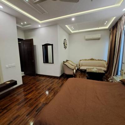 ideal Location 1 Kanal House Available For Rent In DHA Lahore Phase 6