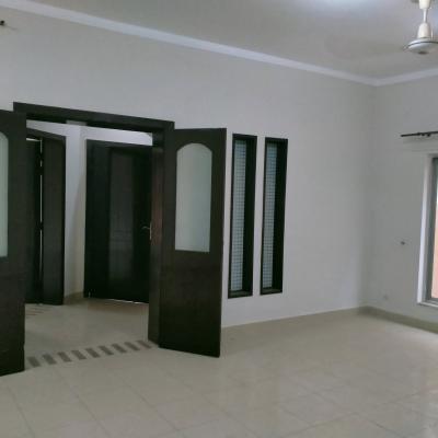 Low Price 1 Kanal Upper Portion For Rent In DHA Lahore Phase 7