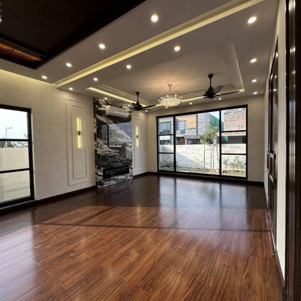 DHA Phase 7 Prime Location1 Kanal House Available For Sale-15