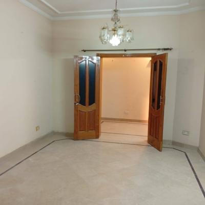 DHA Phase 3 Reasonable Price 1 Kanal Upper Portion Available For Rent In DHA Lahore Phase 3