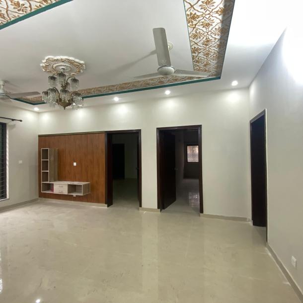 DHA Phase 1 Affordable 1 Kanal Lower Portion Available For Rent-6