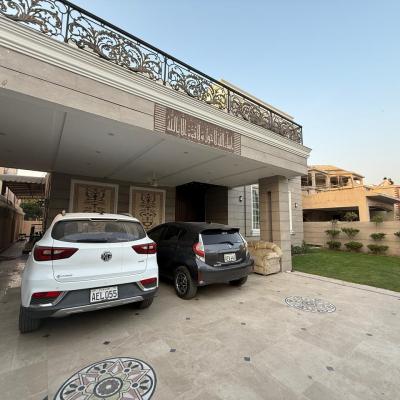 Luxury Design 1 Kanal Full House Available For Rent In DHA Lahore Phase 5 Block H