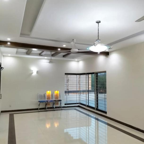 1 Kanal Awesome Lower Portion On Top Location For Rent In DHA Lahore Phase 3-1