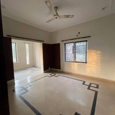 Luxury 1 Kanal Upper Portion For Rent In DHA Lahore Phase 1