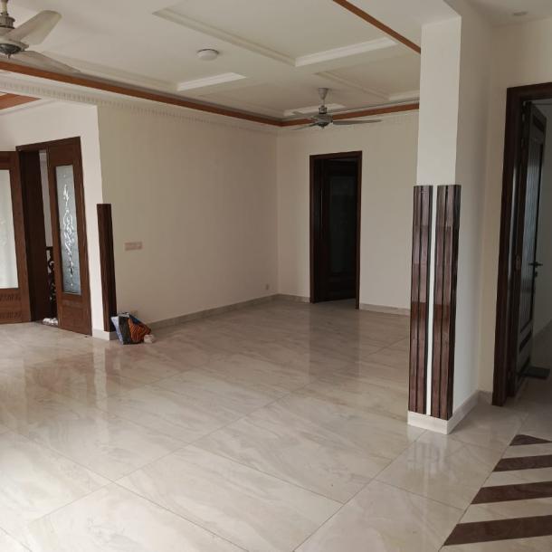 Luxury 1 Kanal Upper Portion Available For Rent In DHA Lahore Phase 7 Block R-6